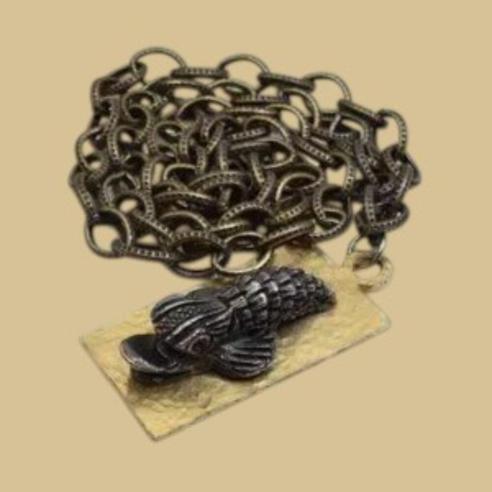 Vintage Tribal Fish Necklace Thick Link Chain Garnet Color Eyes Unisex Steampunk